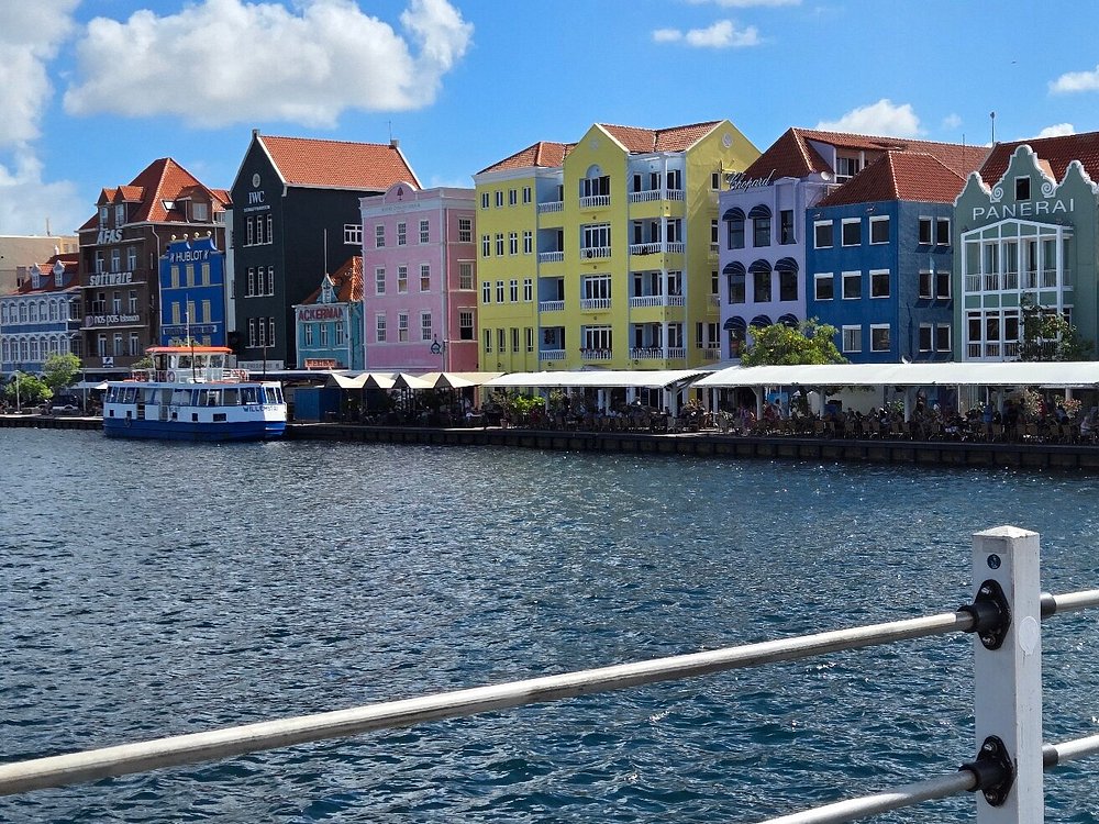 Things to do in Curacao - colorful buildings in Willemstad